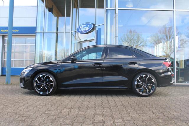 Audi A3 Limousine 30 TFSI S edition 19'' Lichtmetalen Velgen | Adaptive Cruise Control | Climate Control | Navigatie | Parkeersensoren |