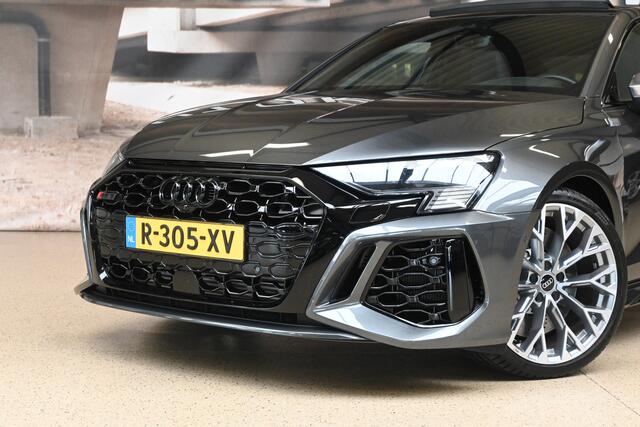 Audi A3 Limousine 2.5 TFSI 400pk RS3 quattro | NL-auto | Matrix | Leder | Panoramadak | 100% (Dealer) onderhouden label