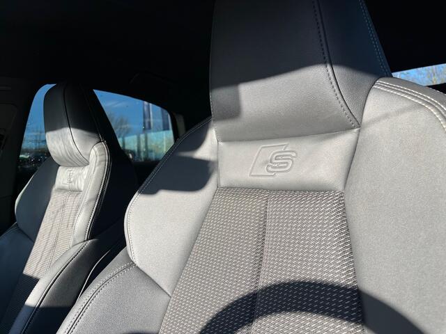 Audi A3 Limousine 30 TFSI S edition / Ambient+ / Virtual cockpit / Cruise control adaptief / Stoelverwarming voorzijde / 17'' LMV