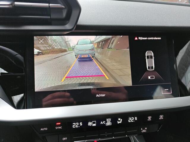 Audi A3 Limousine 30 TFSI Pro Line / AUTOMAAT/ CRUISE/ PARK. SENSOREN + CAMERA/ CLIMA/ DIGITAL DASH/