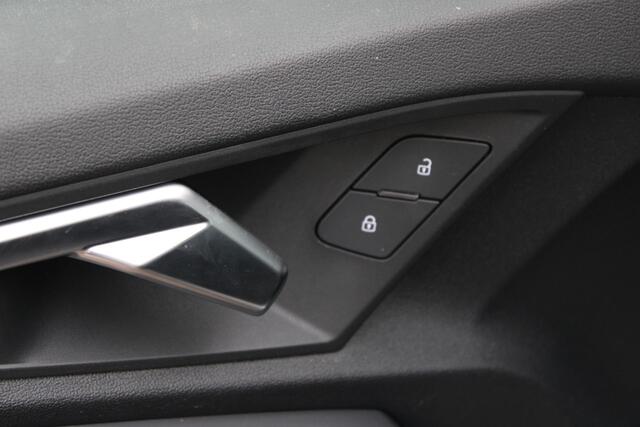 Audi A3 Limousine 30 TFSI Advanced edition//Navi//LED//Carplay!!