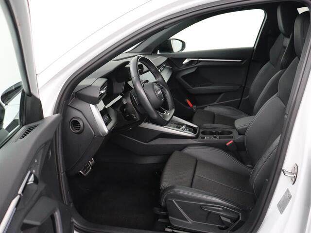 Audi A3 30 TFSI S edition | Stoelverwarming | Carplay | Virtual Cockpit | Sportstoelen | Navigatie | Full LED | DAB | Audi Sound | Cruise control | Getint glas | Climate control | Bluetooth | S Line
