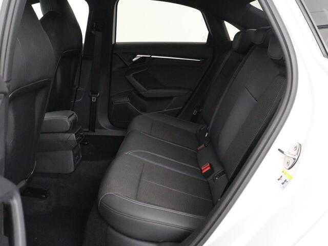 Audi A3 30 TFSI S edition | Stoelverwarming | Carplay | Virtual Cockpit | Sportstoelen | Navigatie | Full LED | DAB | Audi Sound | Cruise control | Getint glas | Climate control | Bluetooth | S Line