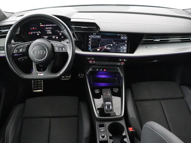 Audi A3 30 TFSI S edition | Stoelverwarming | Carplay | Virtual Cockpit | Sportstoelen | Navigatie | Full LED | DAB | Audi Sound | Cruise control | Getint glas | Climate control | Bluetooth | S Line
