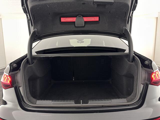 Audi A3 Limousine 30 TFSI S edition S-Line Aut. *PANO | LEATHER-FABRIC | FULL-LED | AMBIENTLIGHT | SPORTSEATS | DIGI-COCKPIT | NAVI-FULLMAP | PRIVACYGLASS | SHIFTPADDLES | DAB+ | CRUISE | PDC | 18"ALU*