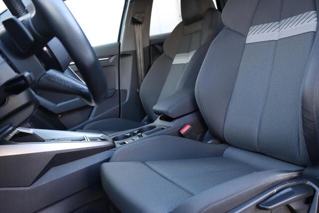 Audi A3 Limousine 30 TFSI Advanced Edition S-Tronic 110pk | Adaptive | Sensoren | Carplay