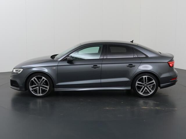 Audi A3 Limousine 30 TFSI Sport S Line Edition | Sportstoelen | Navigatie | Stuurverwarming | Cruise Control | Climate Control | Alcantara/Lederen Interieur | LED |