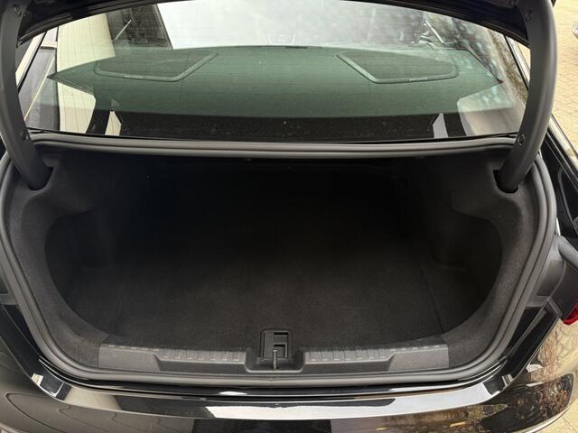 Audi A3 Limousine 30 TFSI S-Line Leer/b&o/matrix