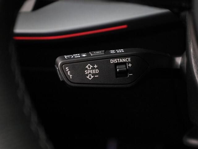 Audi A3 Limousine 30 TFSI S edition | S-Line | Glazen Panoramadak | Lichtpakket plus ambient Light | Warmtewerend glas donker getint |