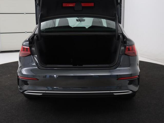 Audi A3 30 TFSI Advanced edition | Sportstoelen | Carplay | Virtual Cockpit | Climate control | Full LED | Navigatie | Cruise control | Parkeerhulp | Bluetooth