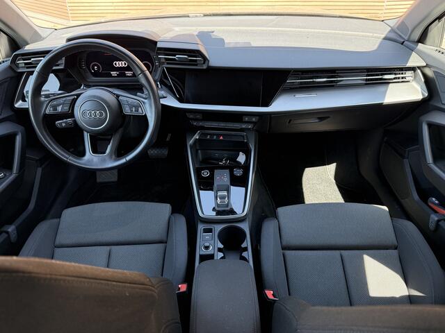 Audi A3 Limousine 30 TFSI Advanced edition Navi / Carplay / Stoelverwarming / Clima / Adapt. Cruise