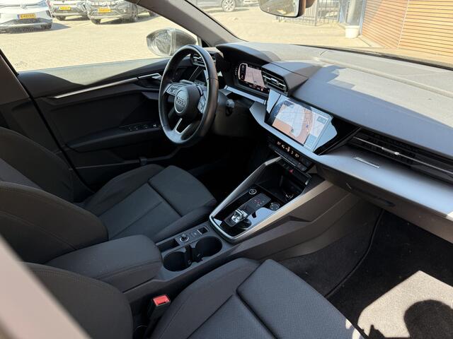 Audi A3 Limousine 30 TFSI Advanced edition Navi / Carplay / Stoelverwarming / Clima / Adapt. Cruise