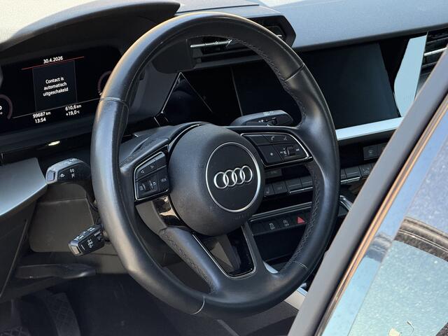 Audi A3 Limousine 30 TFSI Advanced edition Navi / Carplay / Stoelverwarming / Clima / Adapt. Cruise