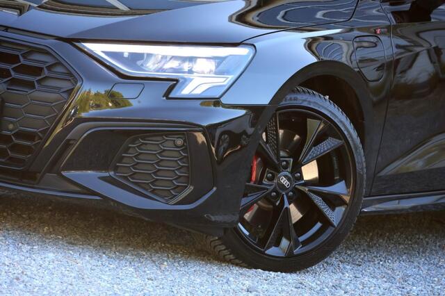 Audi A3 Sportback 45 TFSIe S-Line - 245 pk **Camera / Carplay / Led