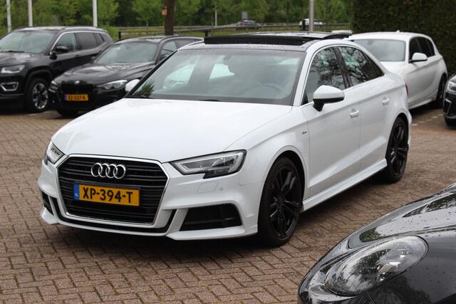 Audi A3 Limousine 35 TFSI CoD Sport S Line Edition / Panoramadak / Virtual Cockpit / Half leder / Navigatie / 18'' / Stoelverwarming / DAB / Cruise Control