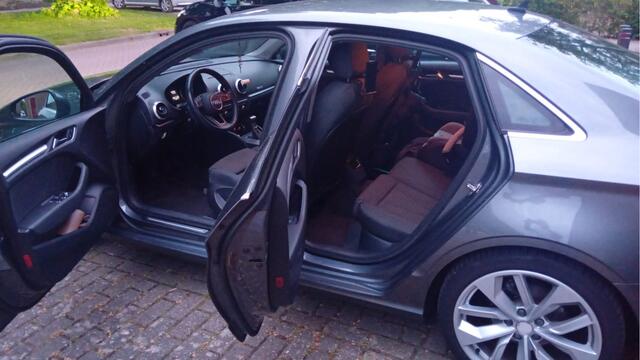 Audi A3 Limousine 30 TFSI Sport Lease Edition, ORGINEEL NEDERLANDSE AUTO , BOEKJES,NAP EN ONDERHOUDHISTORIE