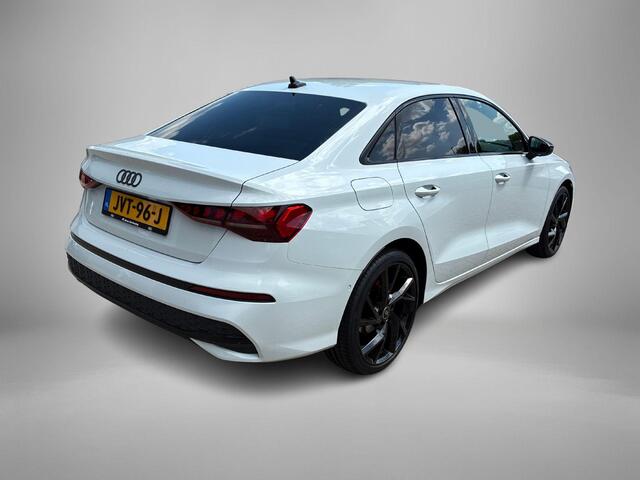 Audi A3 Limousine Advanced edition 30 TFSI 116 PK Limousine · Sonos · Optiekpakket zwart plus · Lichtpakket plus ambient light · MEGA Sale