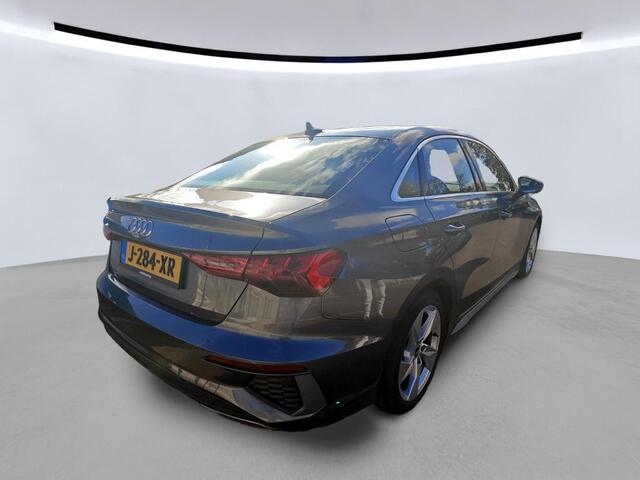 Audi A3 Limousine 30 TFSI 110pk S edition / 2X S-Line / Navigatie / Climatecontrol / Parkeersensoren achter / 17'' LMV