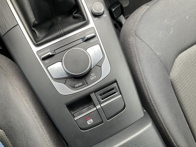 Audi A3 Limousine 30 1.6 TDI Pro Line Navi BT Trekhaak Onderhouden!