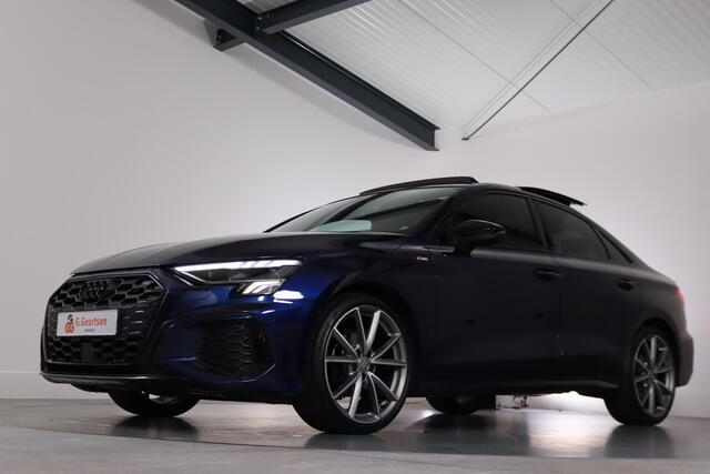 Audi A3 Limousine 35 TFSI S-Line Panoramadak, RS-Stoelen, Alcantara, LED, Virtual Cockpit, B&O, Rode Stiksels