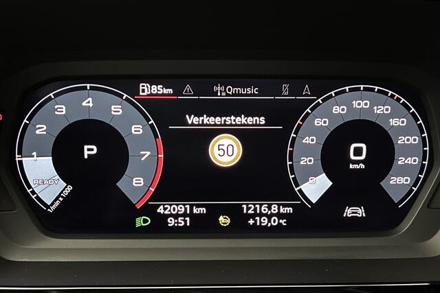Audi A3 Limousine 30 TFSI S-line | LED koplampen | Navigatie | Lichtmetalen velgen | Cruise control