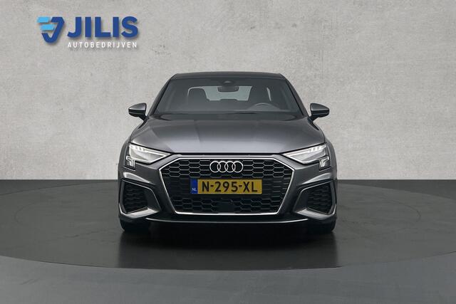 Audi A3 Limousine 30 TFSI S-line | LED koplampen | Navigatie | Lichtmetalen velgen | Cruise control