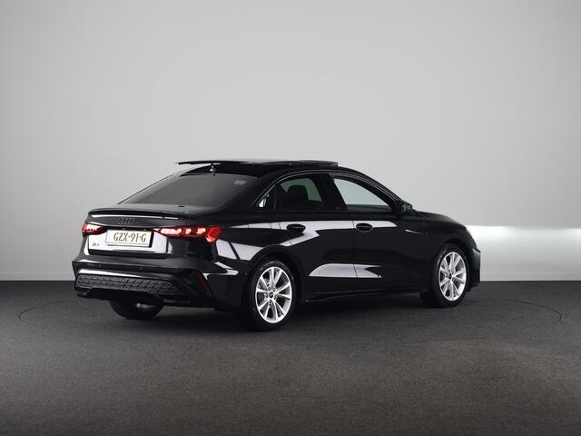 Audi A3 Limousine 35 TFSI S edition 150pk | Panoramadak | Navigatie | 17 inch Lichtmetalen velgen | Licht Pakket | Verlengde garantie