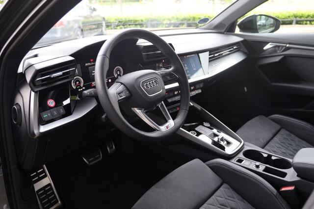 Audi A3 45 TFSI e *S LINE*PANO*BenO*RS-Stoelen*Adaptieve Cruise*Matrix*