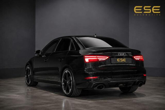 Audi A3 Limousine 2.5 TFSI RS3 quattro | Panorama | B&O | Trekhaak | Schaalstoelen