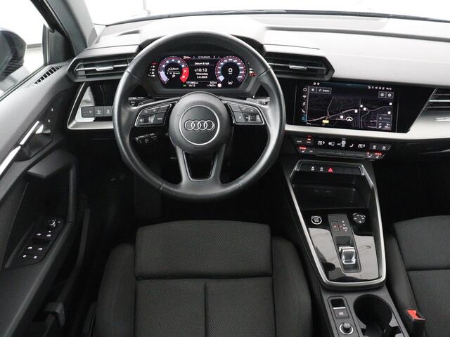Audi A3 30 TFSI Advanced edition | Stoelverwarming | Adaptive cruise | Carplay | Sportstoelen | Virtual Cockpit | Navigatie | Full LED | Parkeerhulp | Climate control | Bluetooth