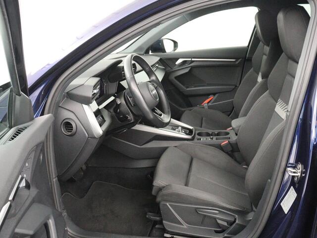 Audi A3 30 TFSI Advanced edition | Stoelverwarming | Adaptive cruise | Carplay | Sportstoelen | Virtual Cockpit | Navigatie | Full LED | Parkeerhulp | Climate control | Bluetooth