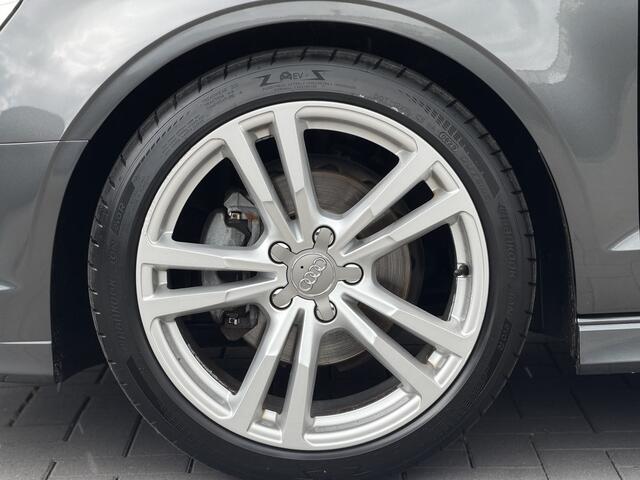 Audi A3 Limousine 1.0 TFSI Sport S Line Edition | 3x S-Line | 18" | Navigatie | LED