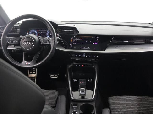 Audi A3 Limousine 30 TFSI S edition | Trekhaak | Panoramadak | Sportstoelen | Virtual Cockpit | Cruise Control Adaptief | LED | Apple Carplay/Android Auto |