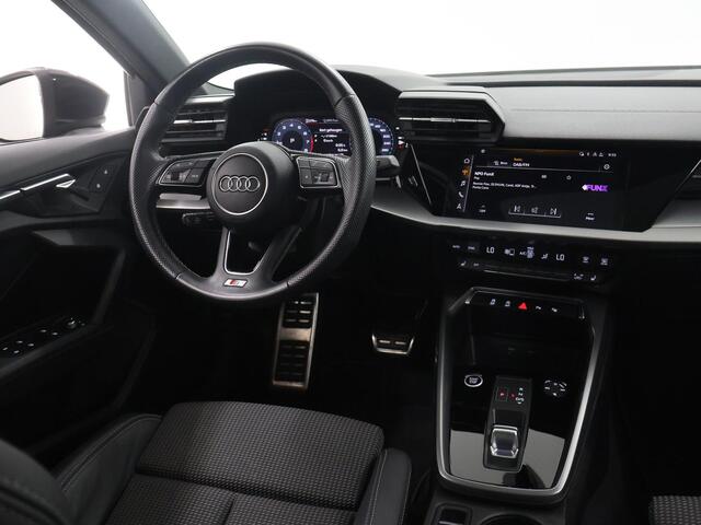 Audi A3 Limousine 30 TFSI S edition | Trekhaak | Panoramadak | Sportstoelen | Virtual Cockpit | Cruise Control Adaptief | LED | Apple Carplay/Android Auto |