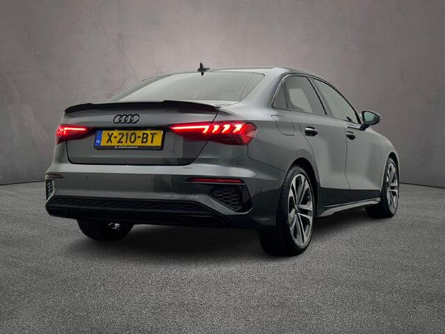 Audi A3 Limousine 35 TFSI 150PK edition one | Sonos | Grootlicht-assist | Smartphone-Interface | Ambient-Lightning | 18-Inch | Stoelverwarming | Privacy-Glas | Comfort-Sleutel |