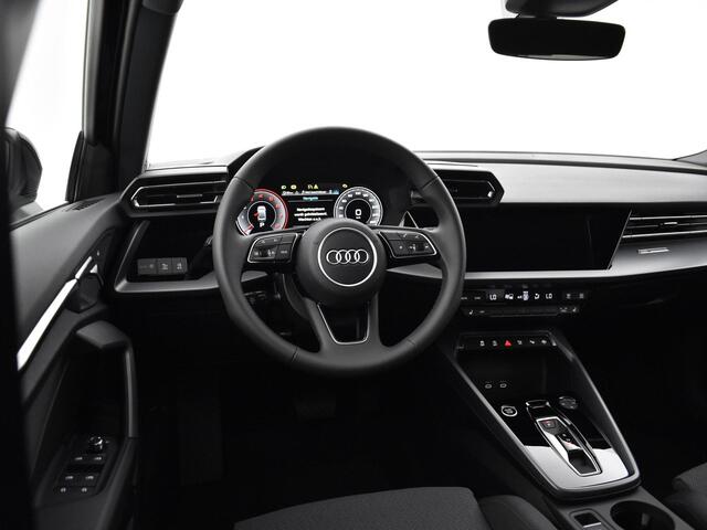 Audi A3 Limousine Advanced edition 30 TFSI 85 kW / 116 PK Limousine · 18'' zwarte lichtmetalen velgen · Sonos · Achteruitrijcamera · Stoelverwarming · MEGA Sale