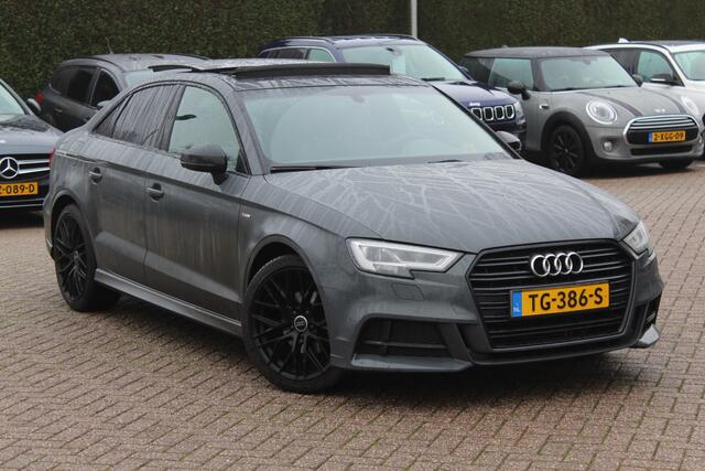 Audi A3 Limousine 1.0 TFSI Sport 3x S Line / Panoramadak / Navigatie / Parkeerhulp achter / Sportstoelen / 18'' / Zwart optiek / Cruise Control