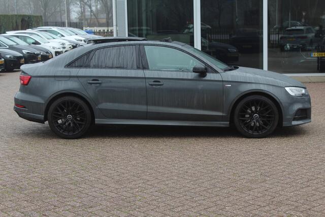 Audi A3 Limousine 1.0 TFSI Sport 3x S Line / Panoramadak / Navigatie / Parkeerhulp achter / Sportstoelen / 18'' / Zwart optiek / Cruise Control