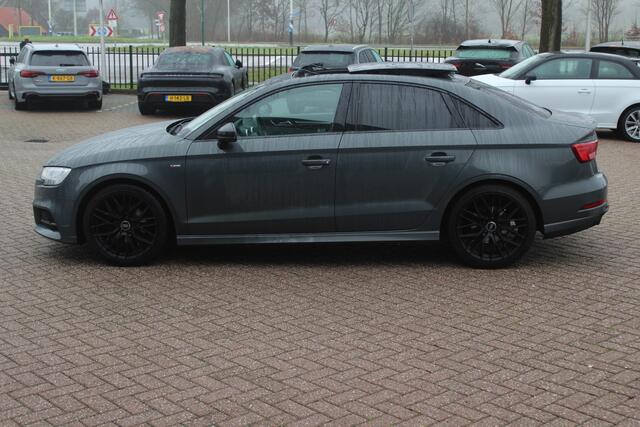 Audi A3 Limousine 1.0 TFSI Sport 3x S Line / Panoramadak / Navigatie / Parkeerhulp achter / Sportstoelen / 18'' / Zwart optiek / Cruise Control