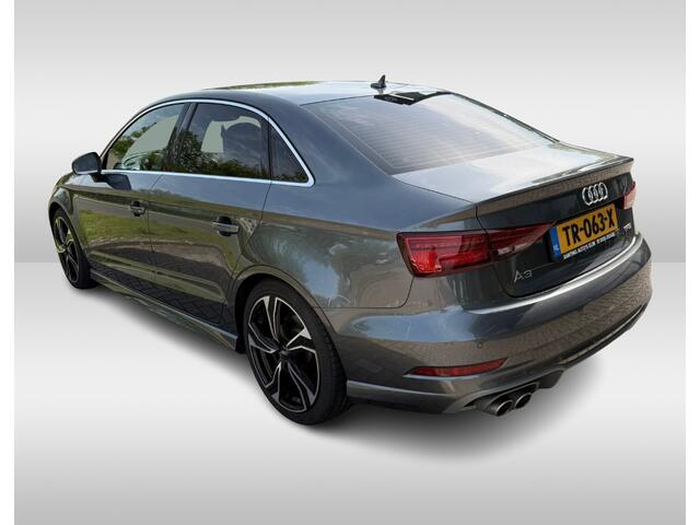 Audi A3 Limousine 1.5 TFSI CoD Sport S Line Edition / Navigatie / Parkeerhulp V+A / 18'' / Half Leder / Sportstoelen / Cruise Control