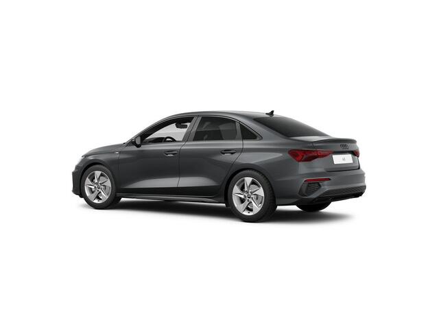 Audi A3 Limousine 30 TFSI S edition | 110 PK | Automaat | Stoelverwarming | Cruise control | Apple Carplay/Android Auto |