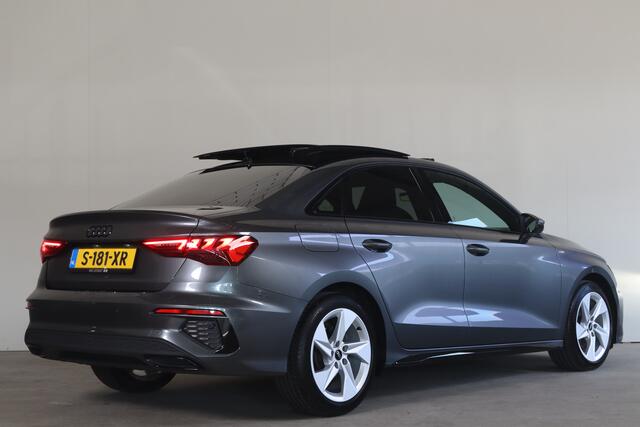 Audi A3 Limousine 30 TFSI S edition NL-Auto!! Panoramadak I Apple Car-Play