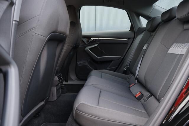 Audi A3 Limousine 30 TFSI Advanced edition Automaat | Camera | Adaptieve Cruise | Sportstoelen | Carplay | Virtual Cockpit