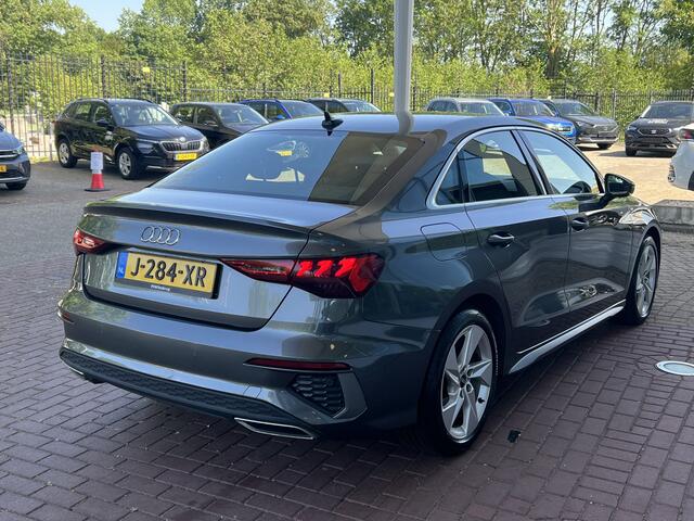 Audi A3 Limousine 30 TFSI 110pk S edition / 2X S-Line / Navigatie / Climatecontrol / Parkeersensoren achter / 17'' LMV TRANS