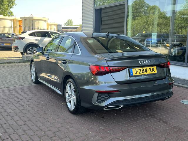 Audi A3 Limousine 30 TFSI 110pk S edition / 2X S-Line / Navigatie / Climatecontrol / Parkeersensoren achter / 17'' LMV TRANS