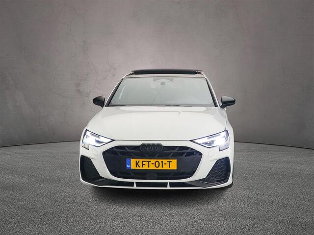 Audi A3 Limousine 35 TFSI S edition | Panorama Dak | Adaptieve Cruise | SONOS Audio | Ambient Light | Comfort pakket plus | Licht-pakket | Assistentie Pakket | Optie-pakket | Interier-pakket |