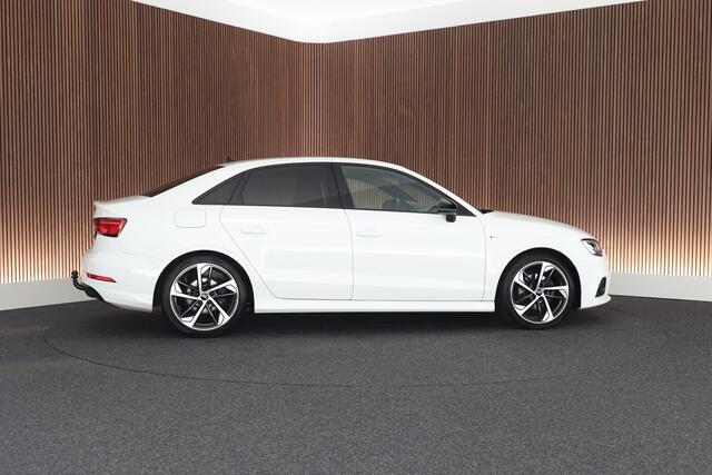 Audi A3 Limousine 35 TFSI 150pk S-Tronic 2x S-Line Trekhaak Camera Virtual Cockpit Stoelverwarming Navigatie