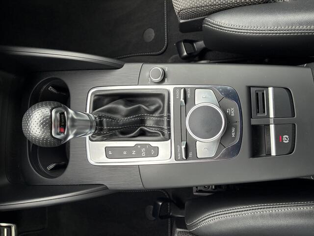 Audi A3 Limousine 35 TFSI CoD Advance Sport Automaat | S-Line Pack | ECC | Navigatie | Parkpilot | Elektrisch Pakket | Afneembare Trekhaak | 19" LM-Velgen | Stoelverwarming | LED Koplampen | Nederlandse auto