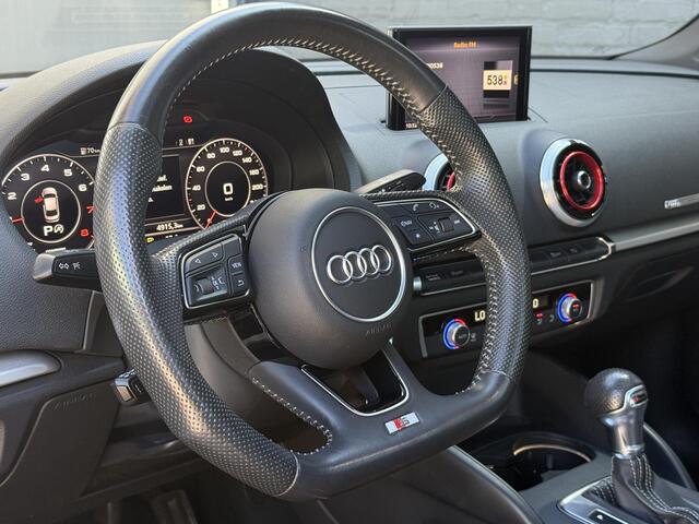 Audi A3 Limousine 30 TFSI Sport S Line Edition l Trekhaak l Pano l Virtuele Dashboard l Navi l Camera