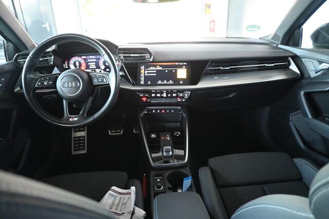 Audi A3 Limousine 30 TFSI S Edition Virtual Cockpit Adaptieve Cruise Led Clima Carplay Inruil Mogelijk!
